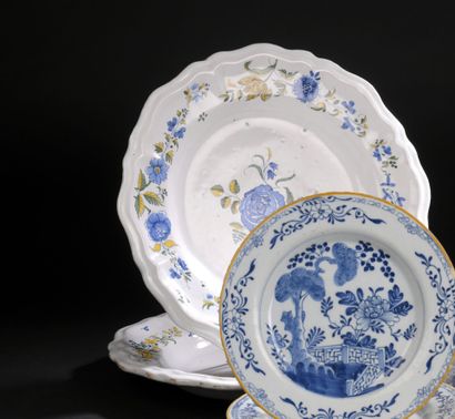 FRANCE, XVIIIe siècle
Deux plats ronds à...