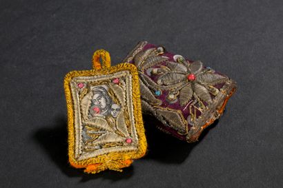 Amulette pendentif brodée, Balkans (?), fin...