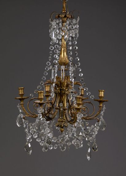 Lustre à pendeloques à six lumières en bronze...