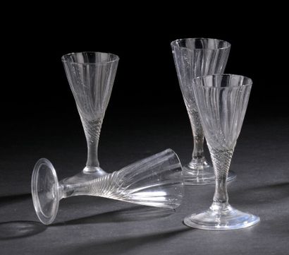 FRANCE, XVIIIe siècle
Suite de quatre verres...