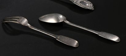 FRANCE, XVIIIe siècle
Couvert d'enfant uniplat...