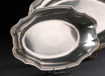 PARIS 1730-1731
Bassin d'aiguière ovale à...