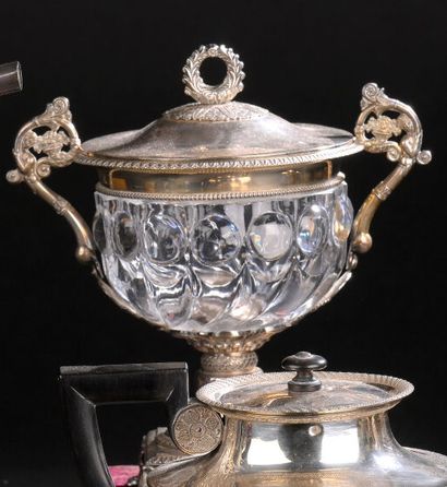 PARIS, 1819-1838
Drageoir couvert en argent...