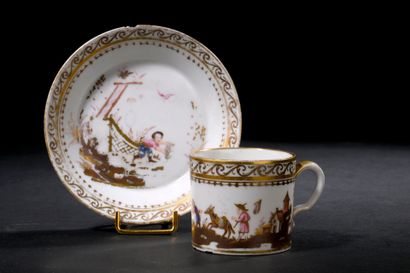 SÈVRES, XVIIIe siècle, 1780
Gobelet litron...