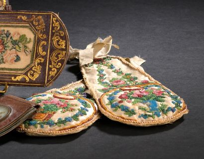 Paire de pique-épingles pour la coiffure,...