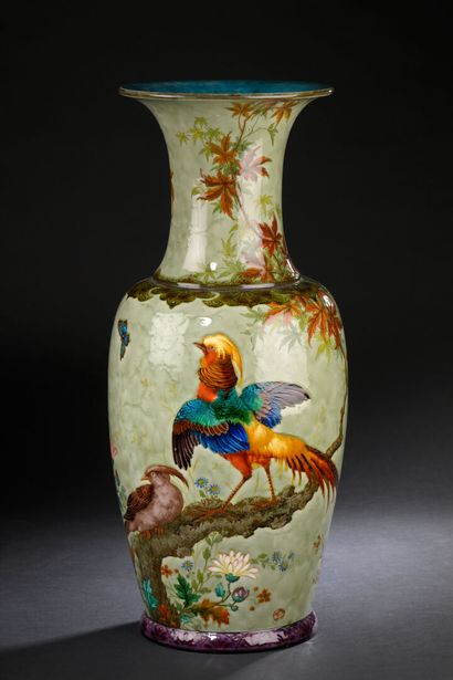 Théodore DECK (1823-1891)
Grand vase en faïence...