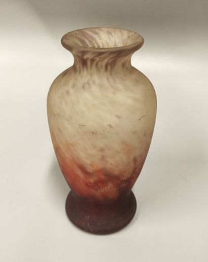 MULLER Frères Lunéville 
Petit vase balustre...