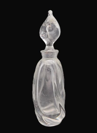 DAUM France
Flacon à parfum en cristal torsadé....