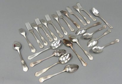 Twelve pieces of silver-plated flatware decorated...