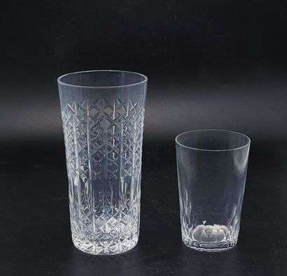 BACCARAT
Suite de 6 petits gobelets en cristal...