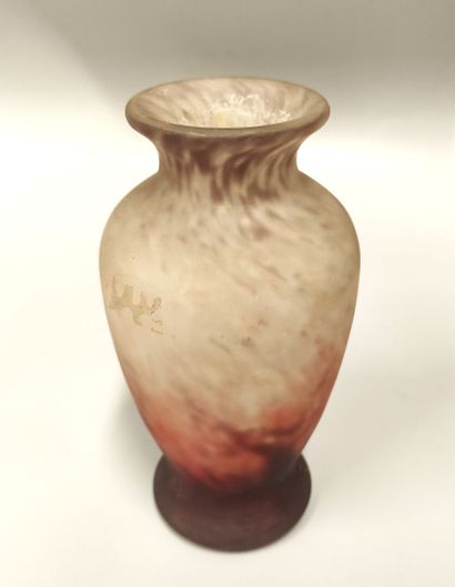 MULLER Frères Lunéville 
Petit vase balustre...