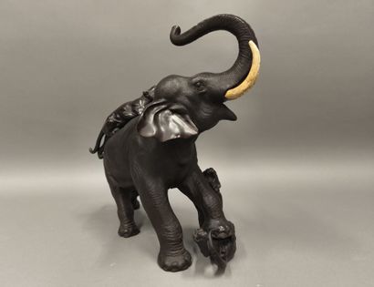 JAPAN, Meiji period (1868-1912) Barking elephant,...