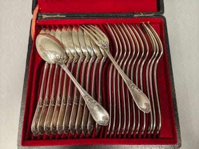 Minerva hallmarked silver flatware in a case...