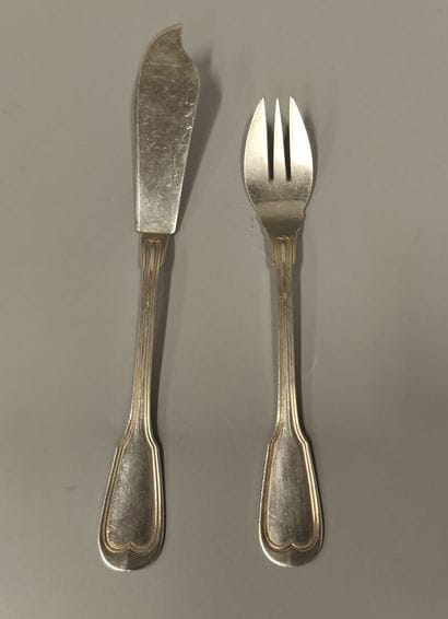 Twelve pieces of fish cutlery in silver (Minerva)...