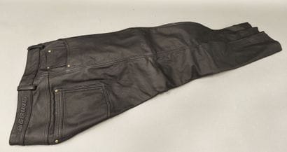 Motorcycle clothing size L :
- Kartsup red...