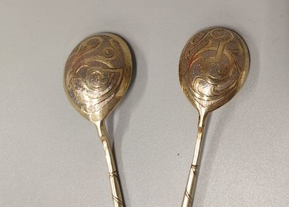 RUSSIA, 19th century
Two small vermeil spoons...