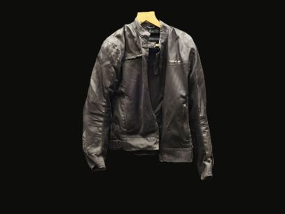 Motorcycle clothing size L :
- Kartsup red...