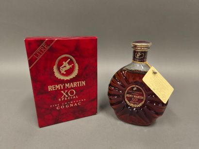 REMY MARTIN XO SPECIAL boxed set
Fine champagne...