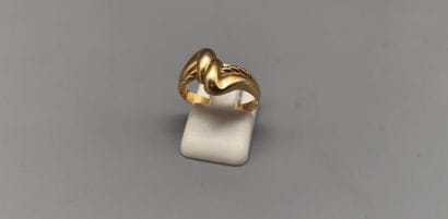 Gold ring (eagle), debris
weight 1.9 g