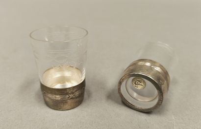 BACCARAT
Metal alcohol service including...