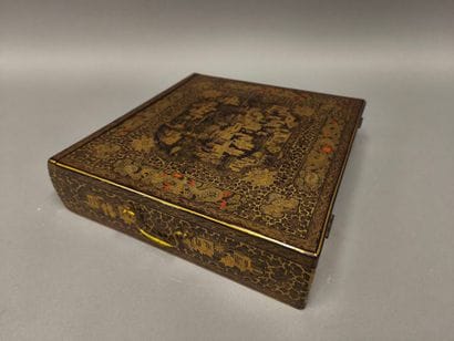 CHINA, 20th century
Black and gold lacquer...