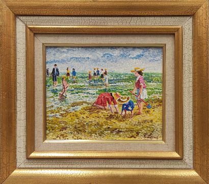 Camille LESNÉ (1908 - ?) 
Sand castle and...