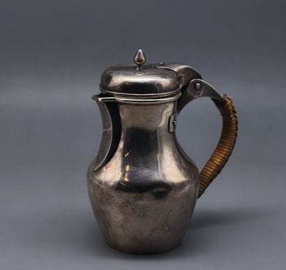 Small self-serving silver jug (Minerve),...