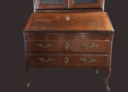 Scriban in molded walnut, Dauphiné, second...