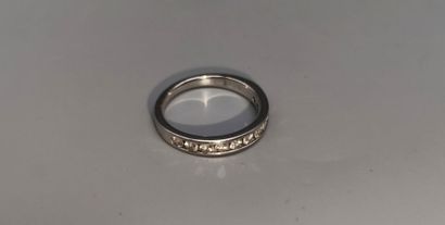 American half wedding band set with 11 small...