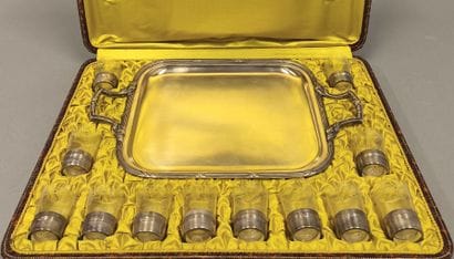 BACCARAT
Metal alcohol service including...
