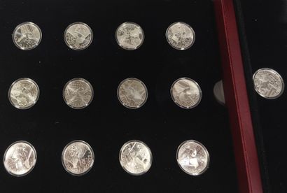Boxed set of 26 silver 