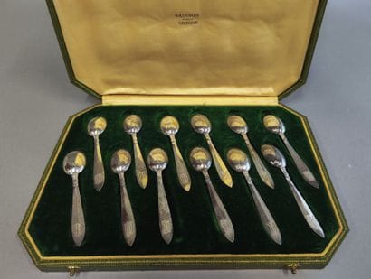 Suite of 12 small silver spoons (Minerve),...