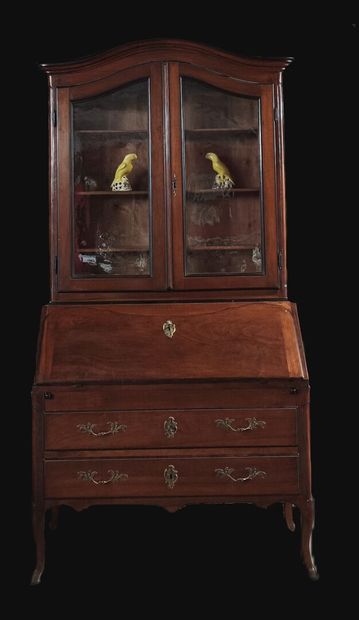 Scriban in molded walnut, Dauphiné, second...