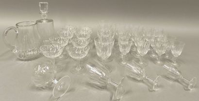 BACCARAT : partie de service de verres en...