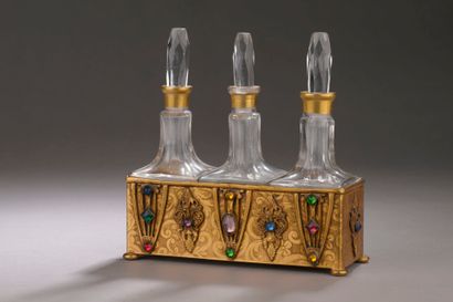 Apollo - (1940's - USA)
Perfume cellar consisting...
