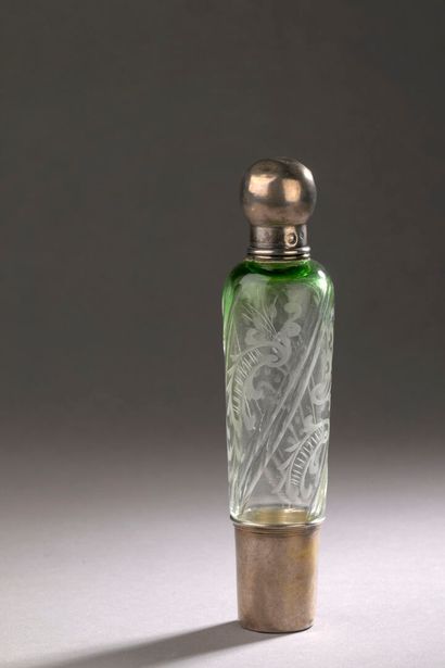 French work - (1900's)
Pocket flask for eau...