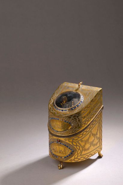 English work, late 18th century
Brass stirrup-shaped...