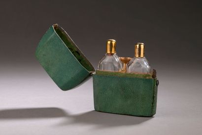 French work - (18th century)
Lighter-shaped...