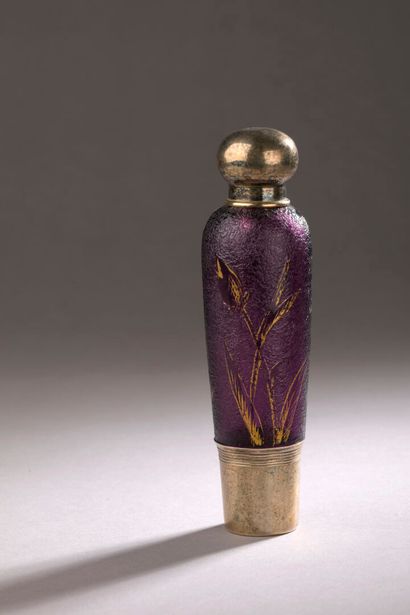 French work - (circa 1900)
Pocket bottle...