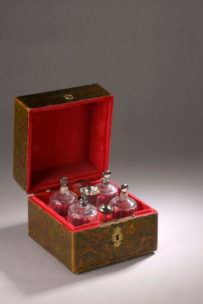 French work - (18th century)
Necessaire in...