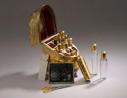 English work, late 18th century
Brass stirrup-shaped...