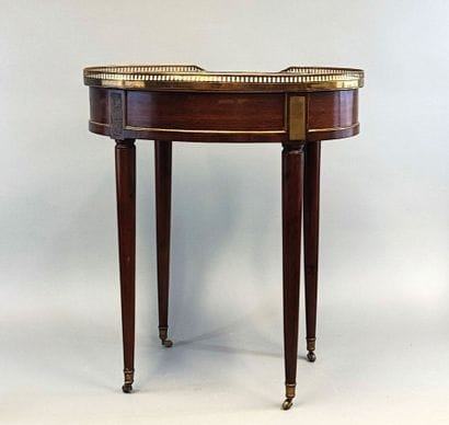 Oval-shaped table bouillotte, marble top,...