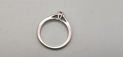 Ring in white gold (750), set with a small...