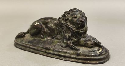 Antoine-Louis BARYE (1795-1875). Lion holding...