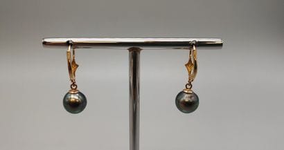 Pair of yellow gold (750) dormeuses each...