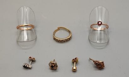 Gold lot (750 and 585) comprising a wedding...