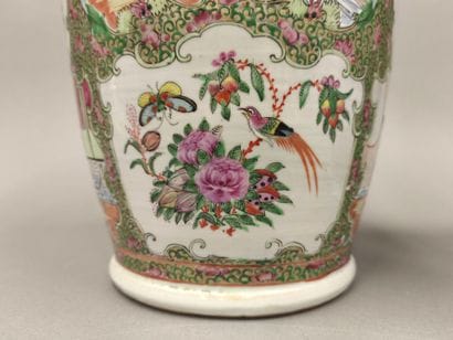 CHINA, Canton. Pair of large vases decorated...