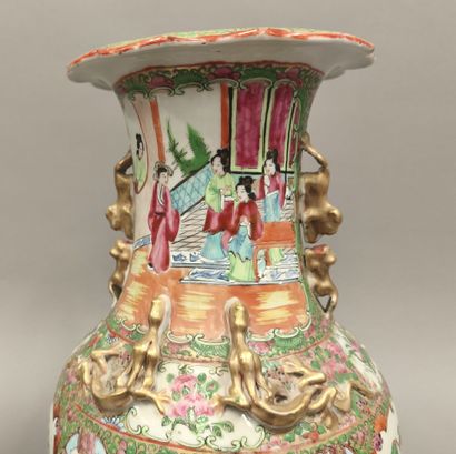 CHINA, Canton. Pair of large vases decorated...