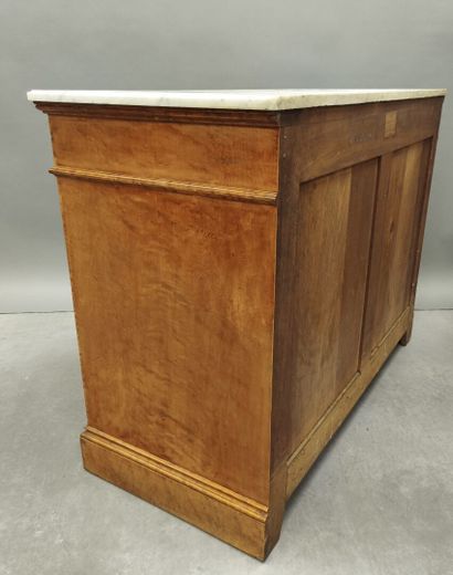 Speckled maple veneer chest of drawers opening...