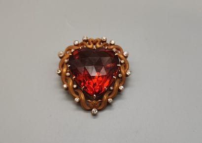 Yellow gold (750) pendant brooch set with...
